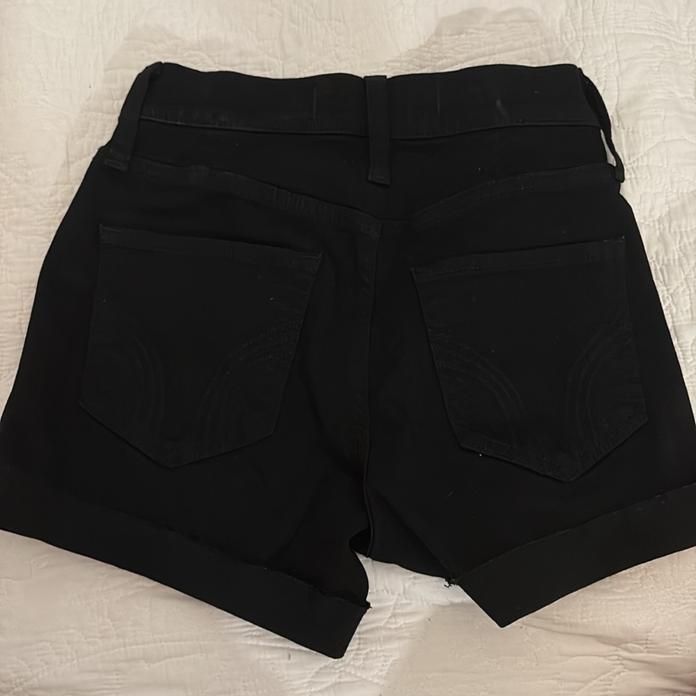 Hollister Women's Black High-Rise Shorts - Picture 2 of 2